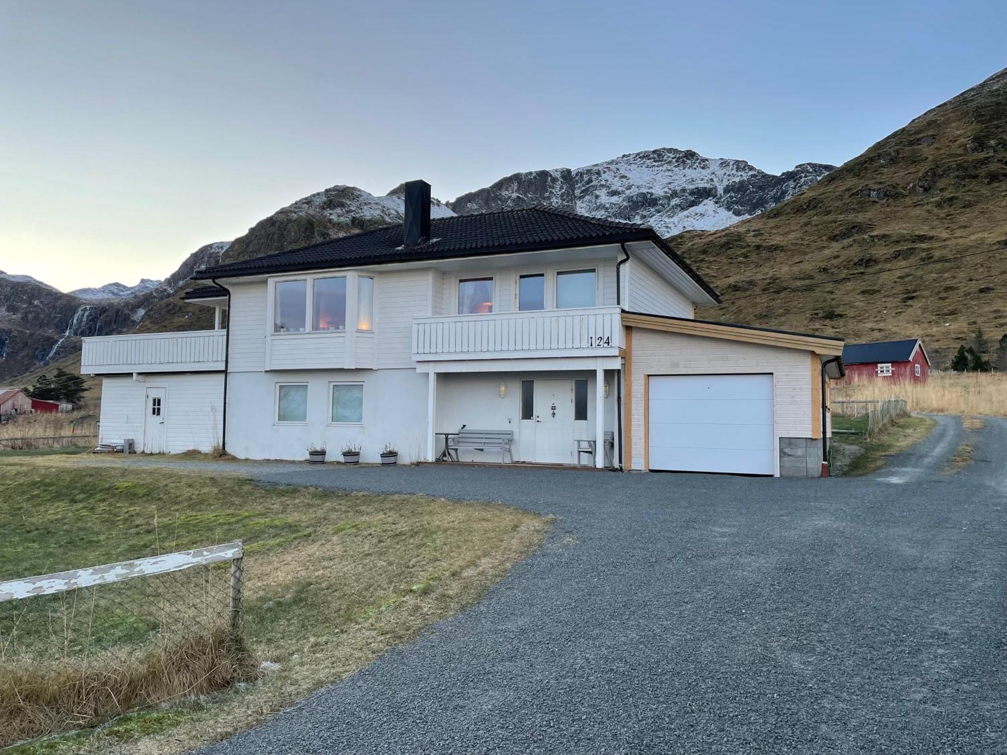 Heloise'S Accommodation Fredvang Exterior photo